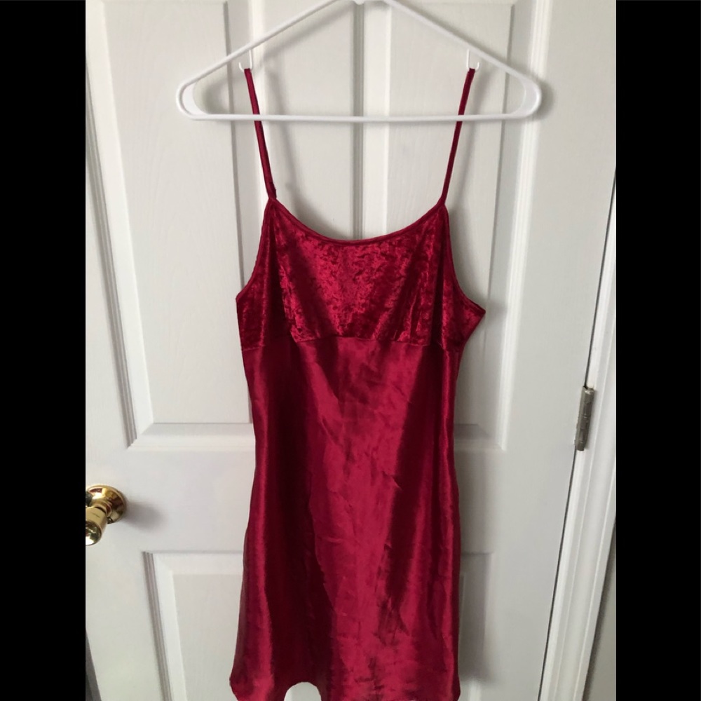 Delicate Treasures Night Gown Chemise, Red, Size Small